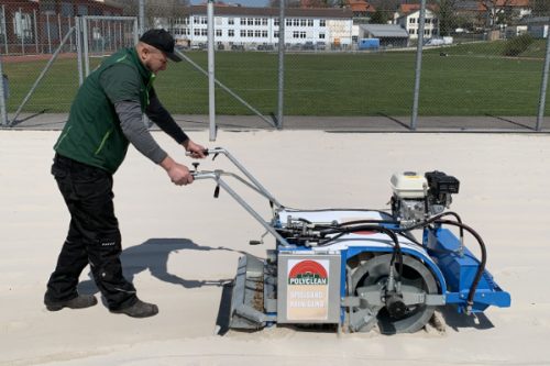 Sandreinigung Beachvolleyballfeld, Bad Tölz